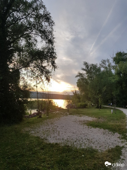 Balatonfűzfő