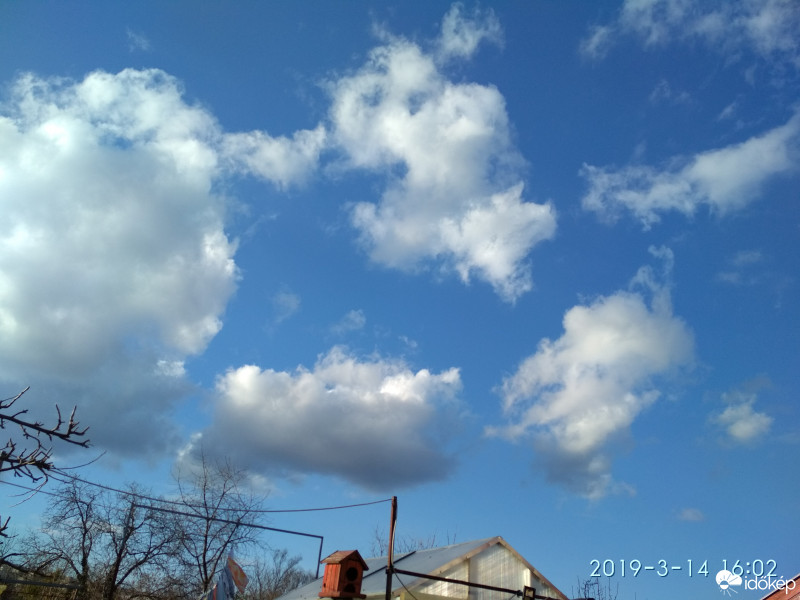 Észlelési fényképek